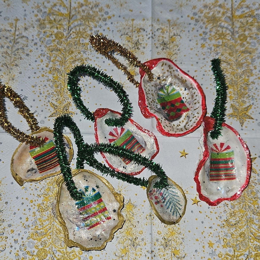 Handmade Oyster Shell Ornaments with Gift Design